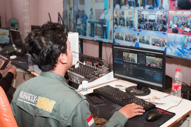 Video monitoring workstation
